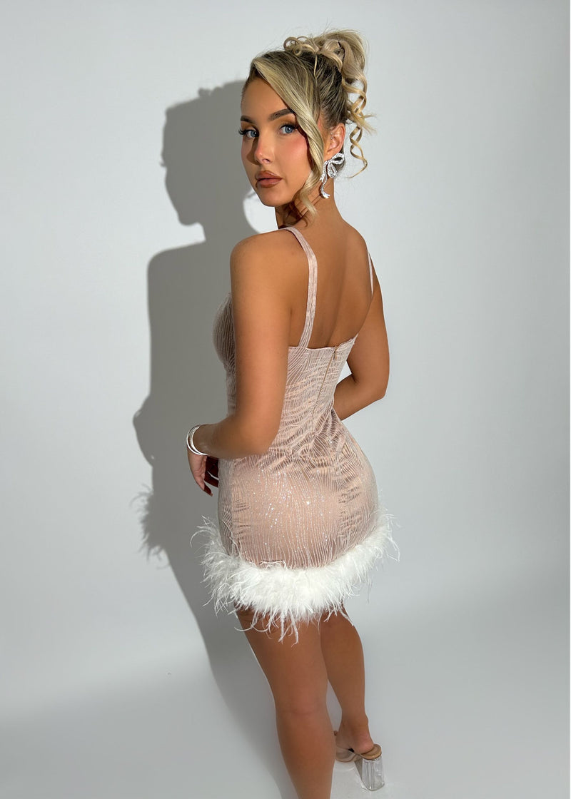Glitz and Glamour Glitzer-Minikleid mit Federdetail – Weiß